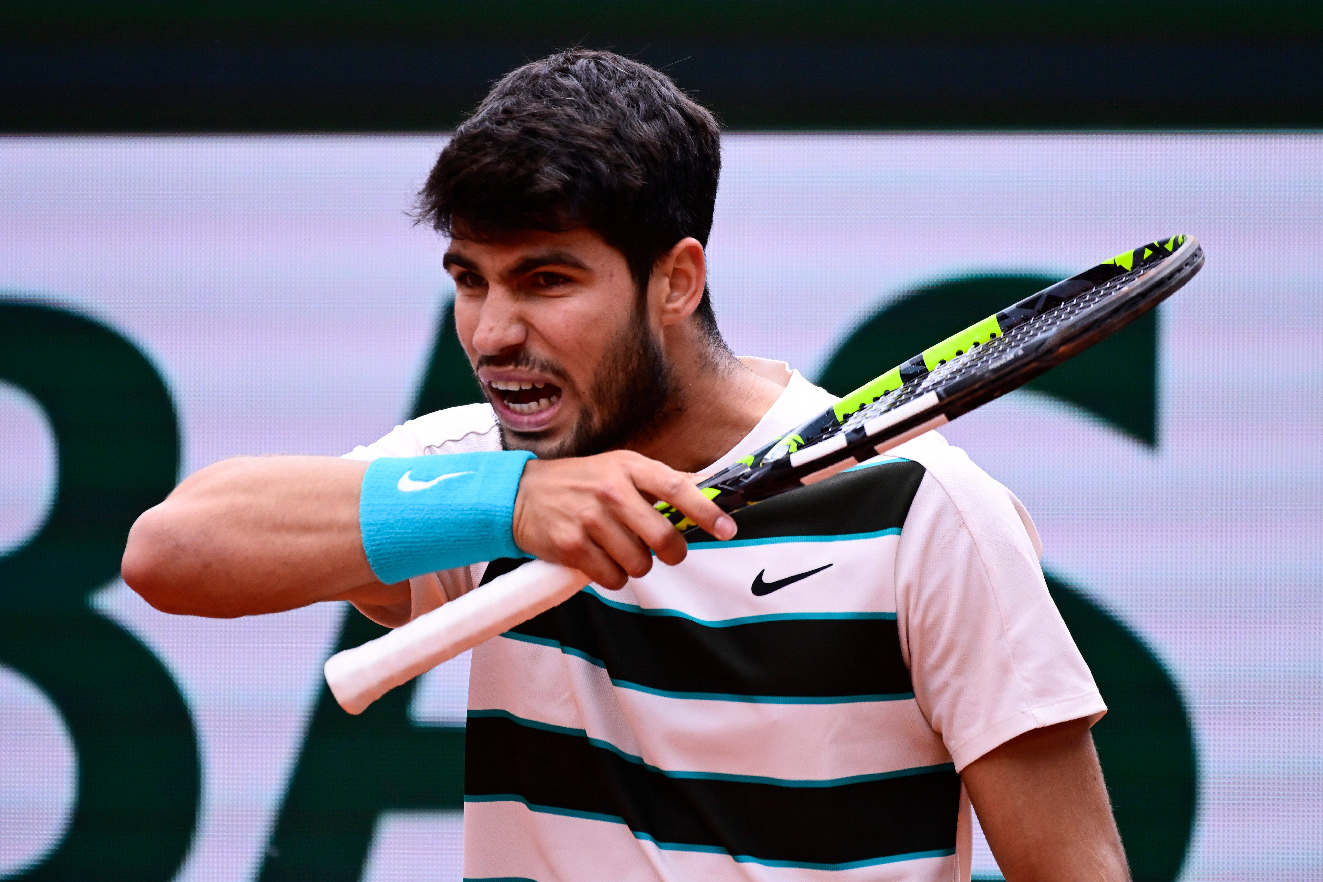 乐鱼-包含日本网球队爆冷意大利网球队,阿尔卡拉斯绝境逆转的词条